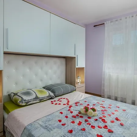 With A Parking Space Milovcici, Krk - 19308 Apartament *